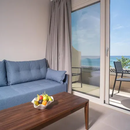 Kyparissis First Class Апартаменты *